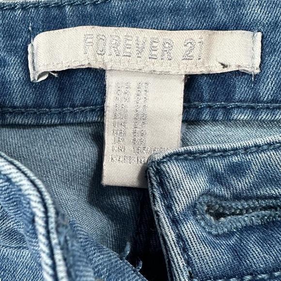 Forever 21 Light Blue Wash Skinny Jeans - Picture 3 of 4